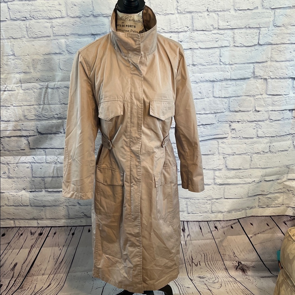 MaxMara Beige Trench Coat Size 12 Flap Pockets Tab Faux Belt Full Zipper & Snaps - Picture 3 of 13